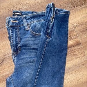 FASHION NOVA BLUE JEANS